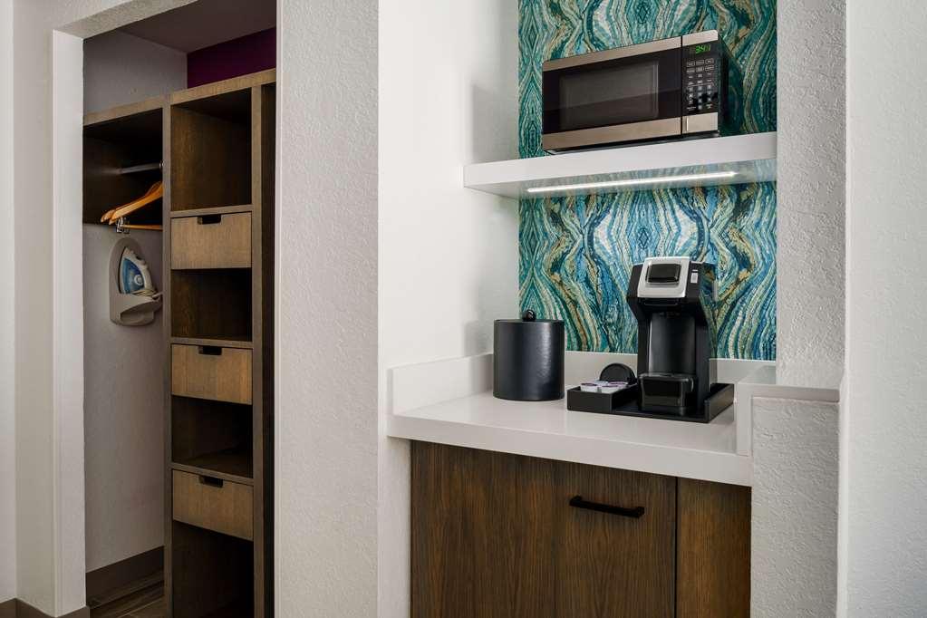 Hilton Garden Inn Лейк-Мері Ресторан фото